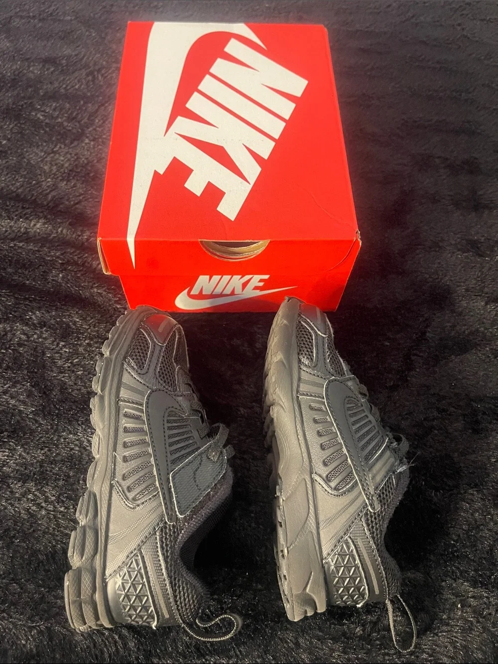 Nike Vomero 5 lightweight kids